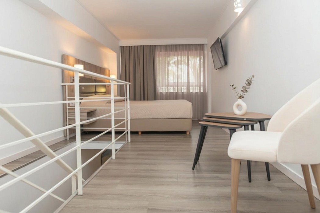 Kosta Palace City Hotel 45/157