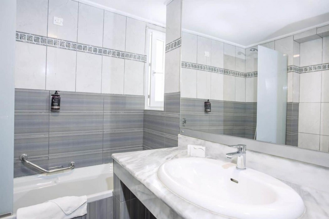 Kosta Palace City Hotel 38/157