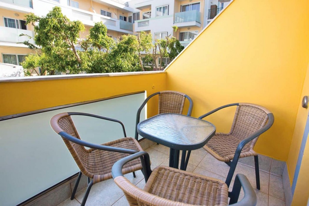 Kosta Palace City Hotel 34/157