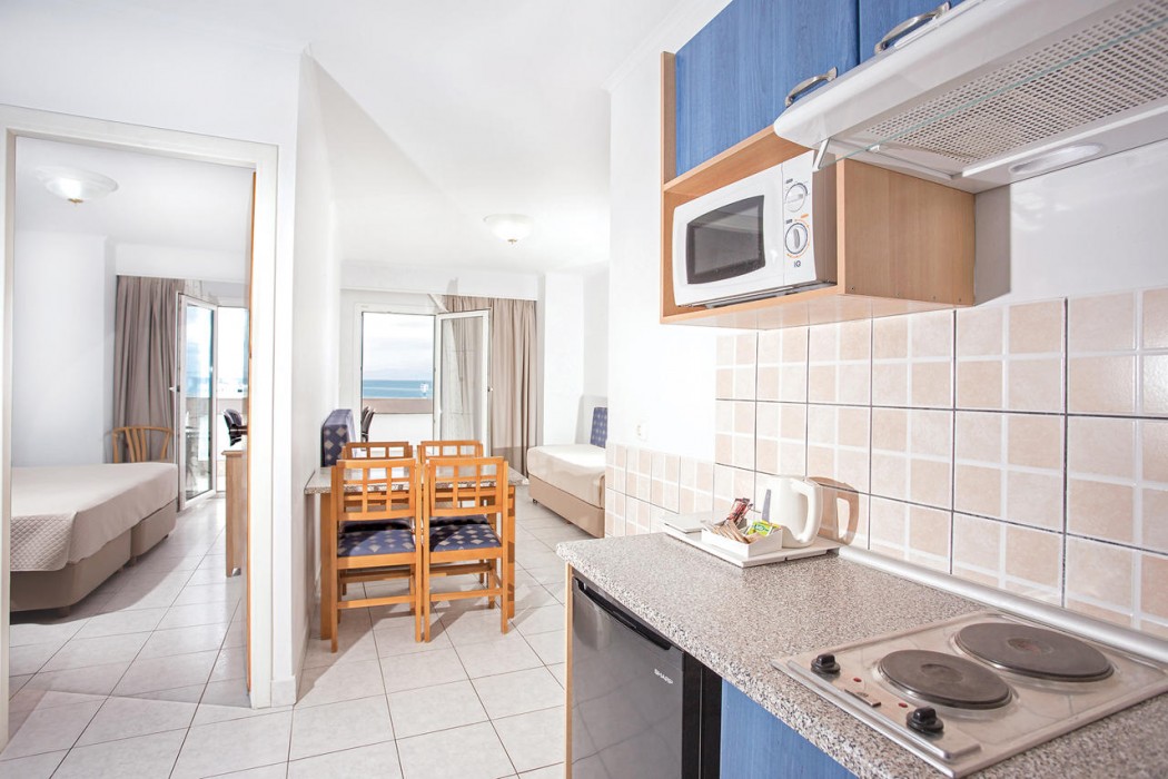 Kosta Palace City Hotel 79/157