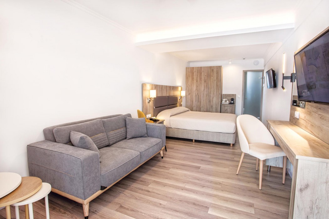 Kosta Palace City Hotel 50/157