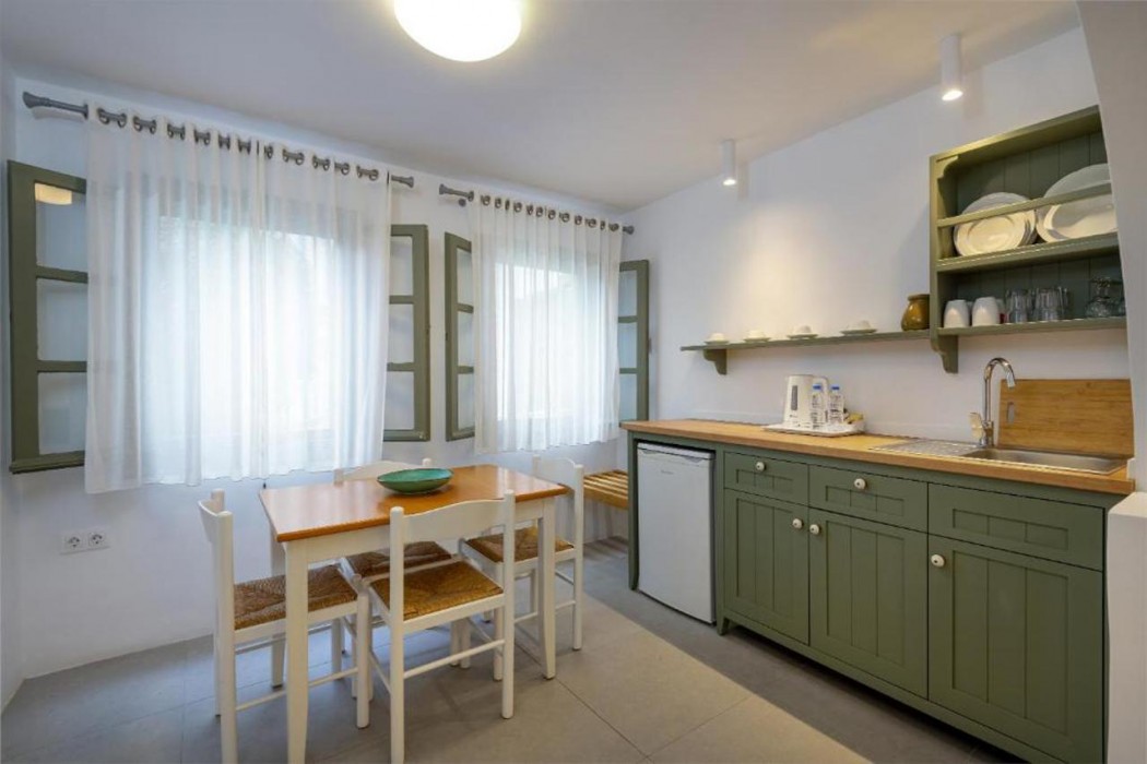 Nissia Kamares Hotel Apartments 15/46