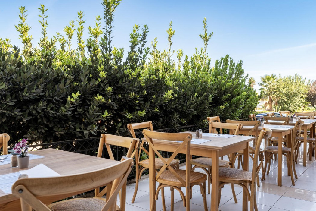 Aegean Bay Hotel 57/76