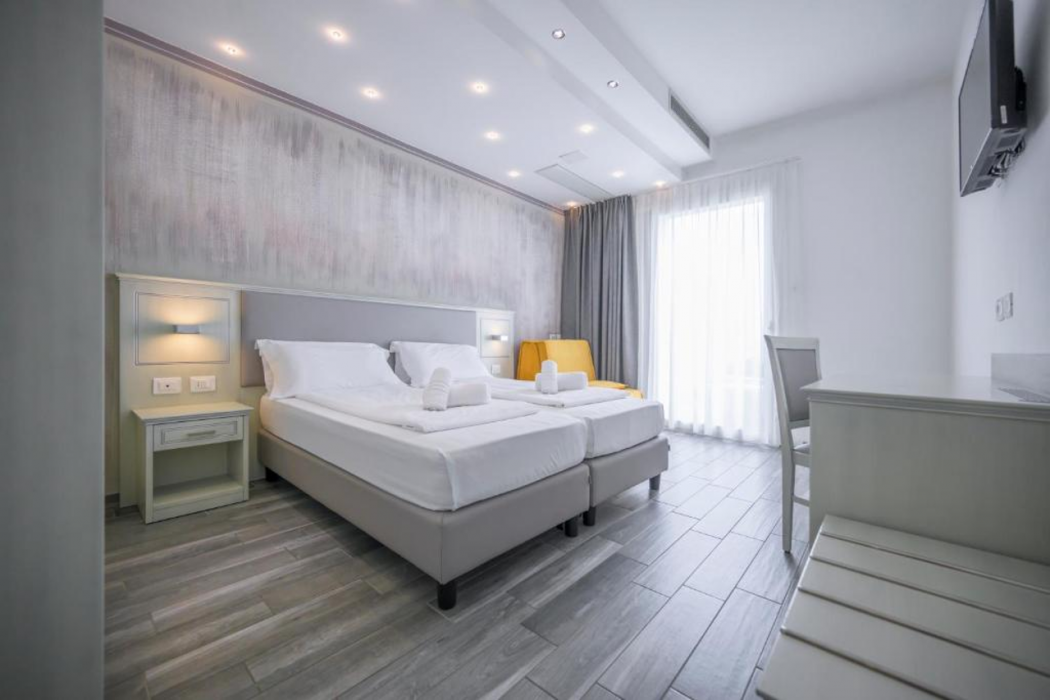 Villa Paradiso Suite 13/29
