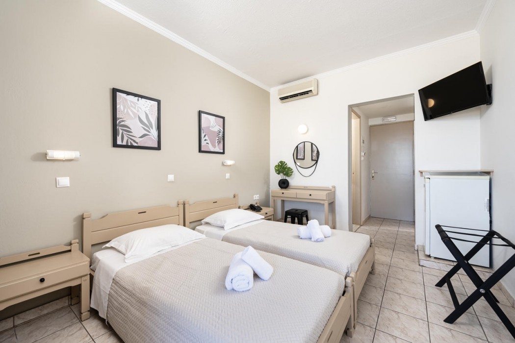 Zephyros Hotel photo3