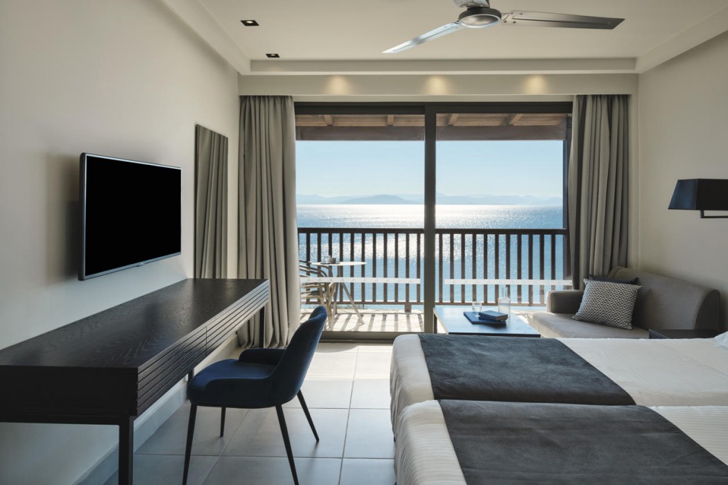 Aeolos Beach Resort Corfu 10/30