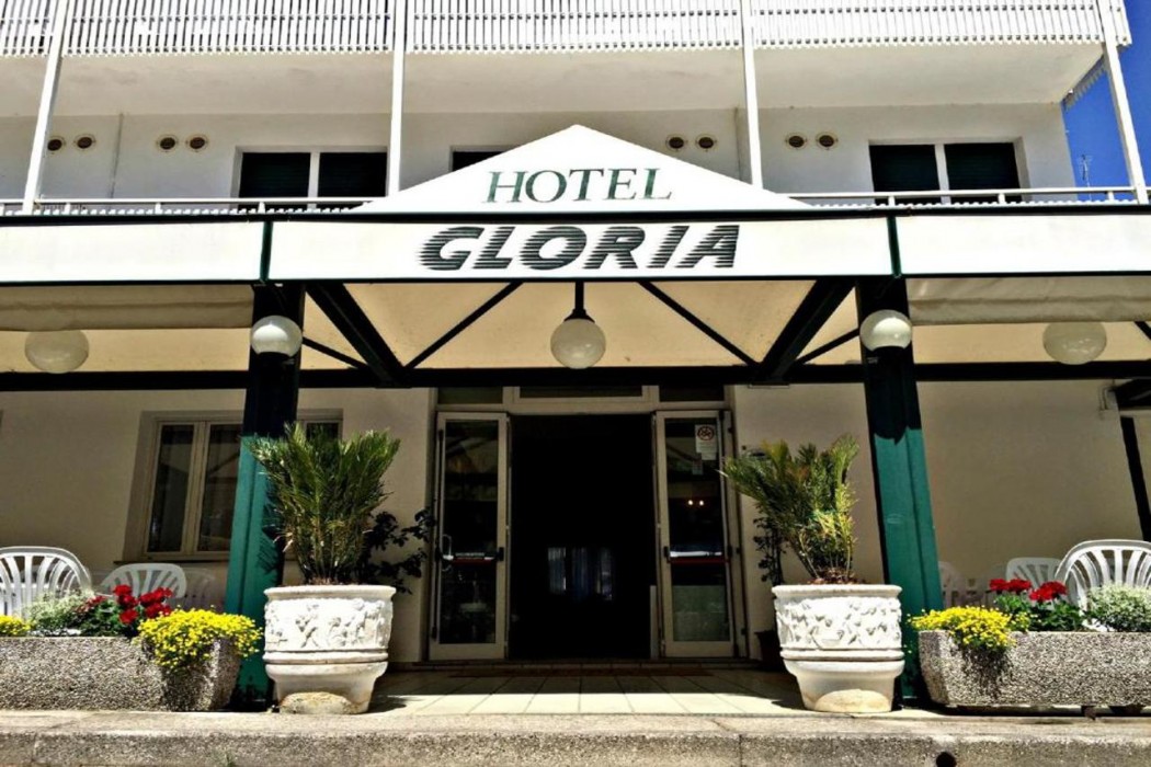Hotel Gloria 2/68