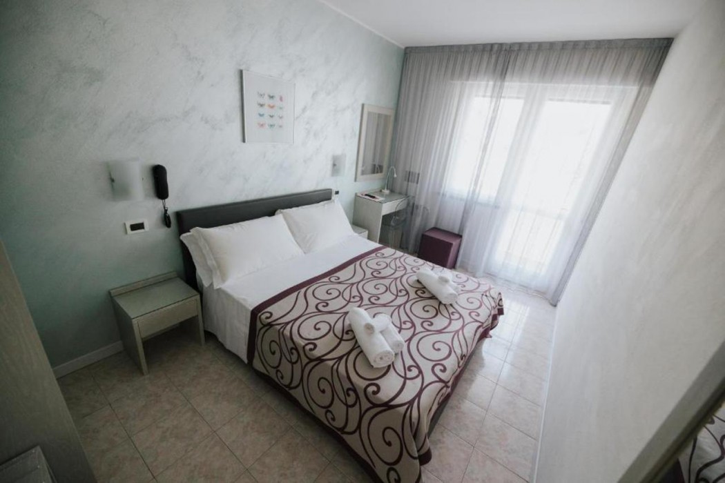 Hotel Gloria 22/68