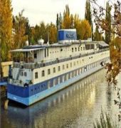 Botel Racek 1/30