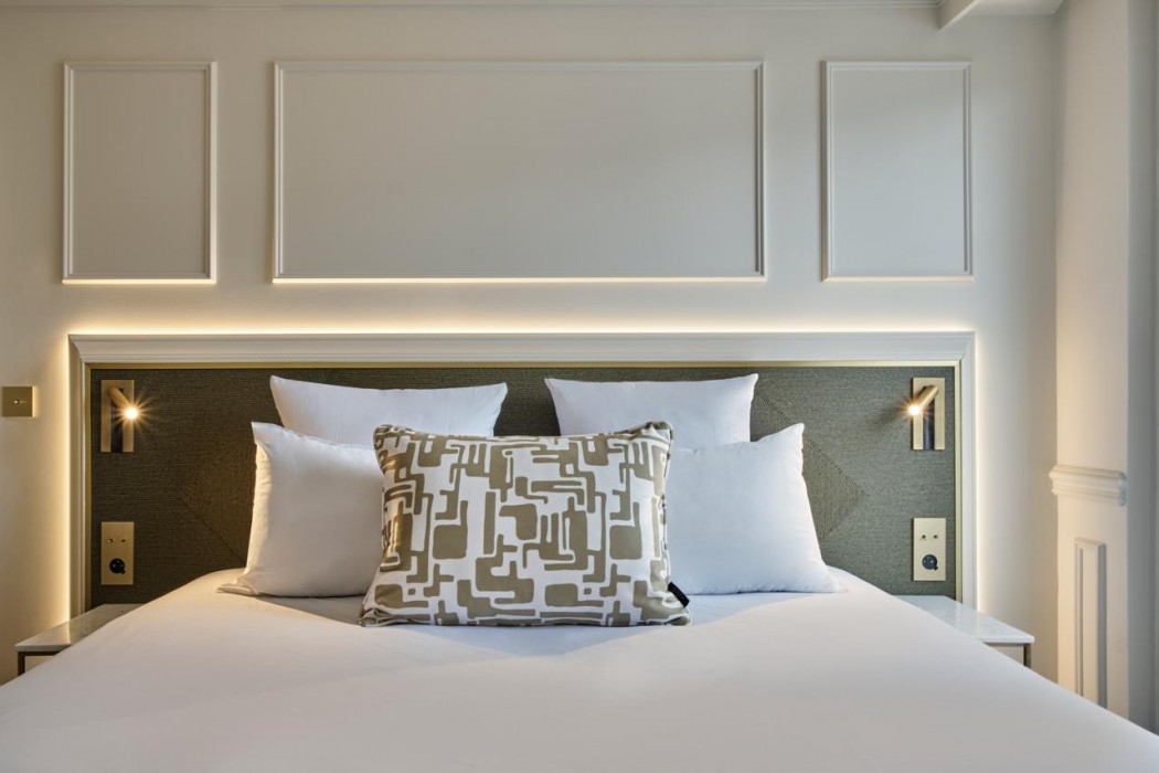 Posy Hotel by HappyCulture 13/84