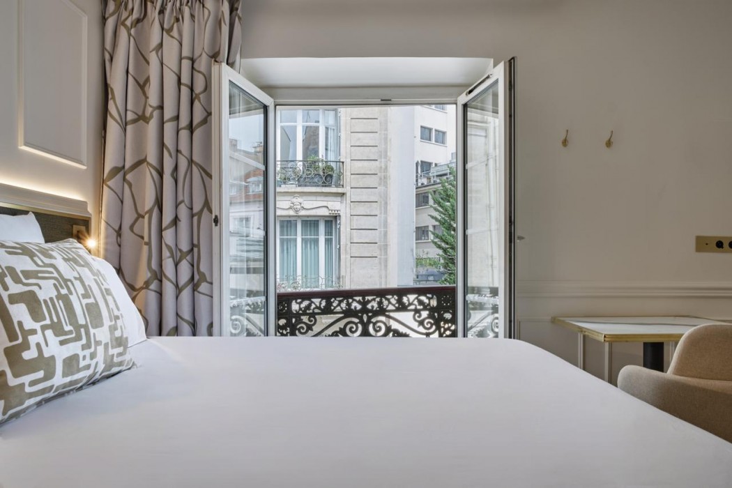 Posy Hotel by HappyCulture 18/84