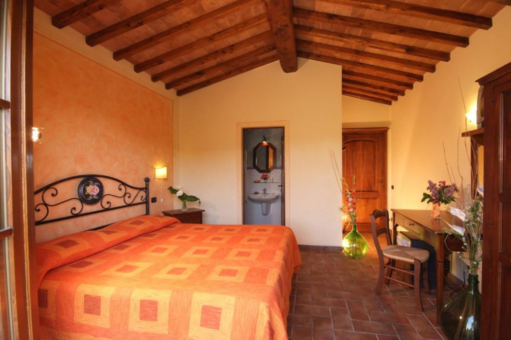 Room at Antico Borgo Il Cardino, SAN GIMIGNANO