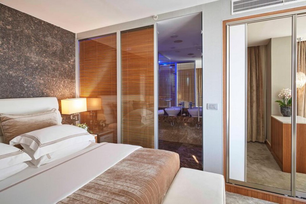 Richmond Hotel 24/73