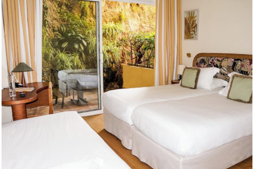 Hotel La Perouse Nice 11/69