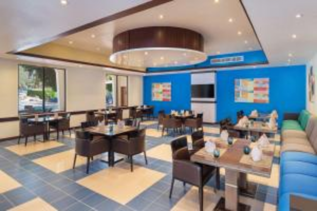 Radisson Blu Hotel & Resort Al Ain 26/66