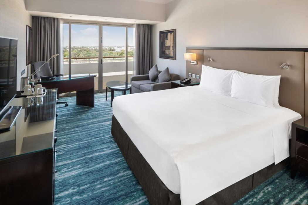 Radisson Blu Hotel & Resort Al Ain 12/66