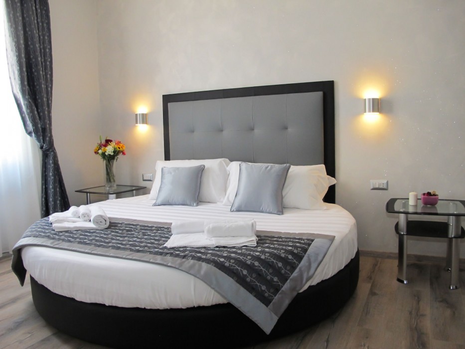 Roma Veneto Relais 56/96