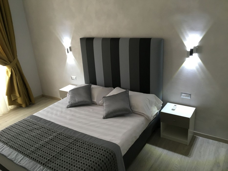 Roma Veneto Relais 35/96