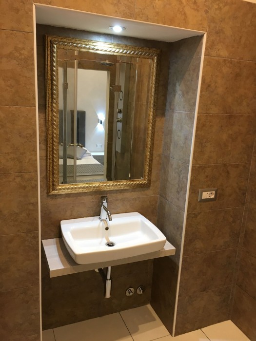 Roma Veneto Relais 63/96