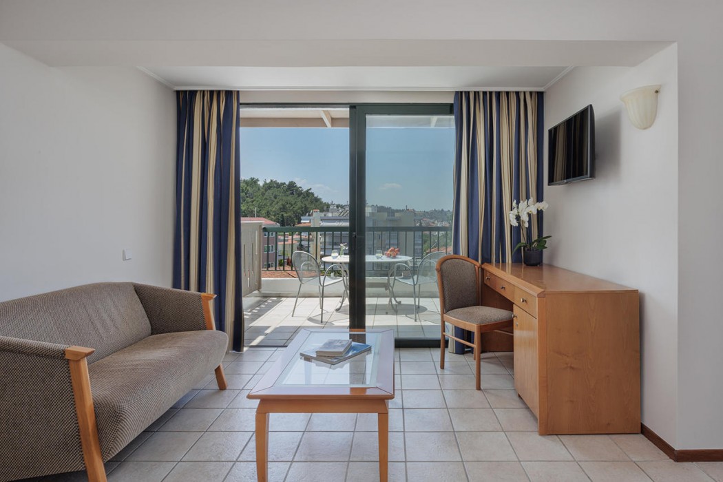 Sun Beach Hotel 13/53