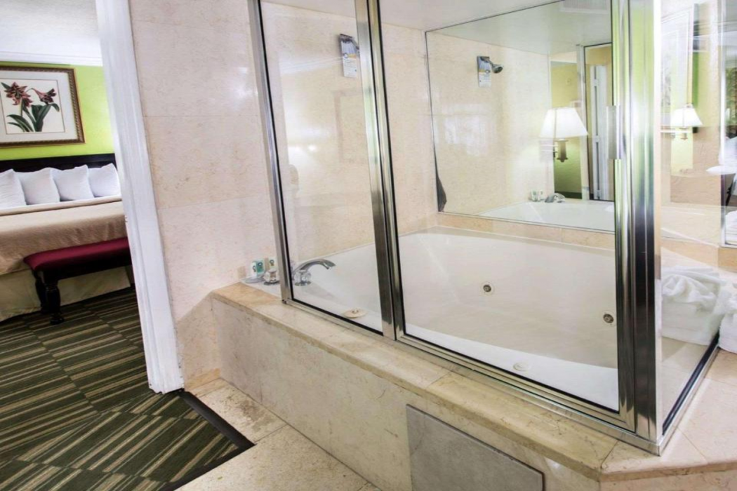Comfort Inn & Suites Ormond Beach Oceanfront 17/25