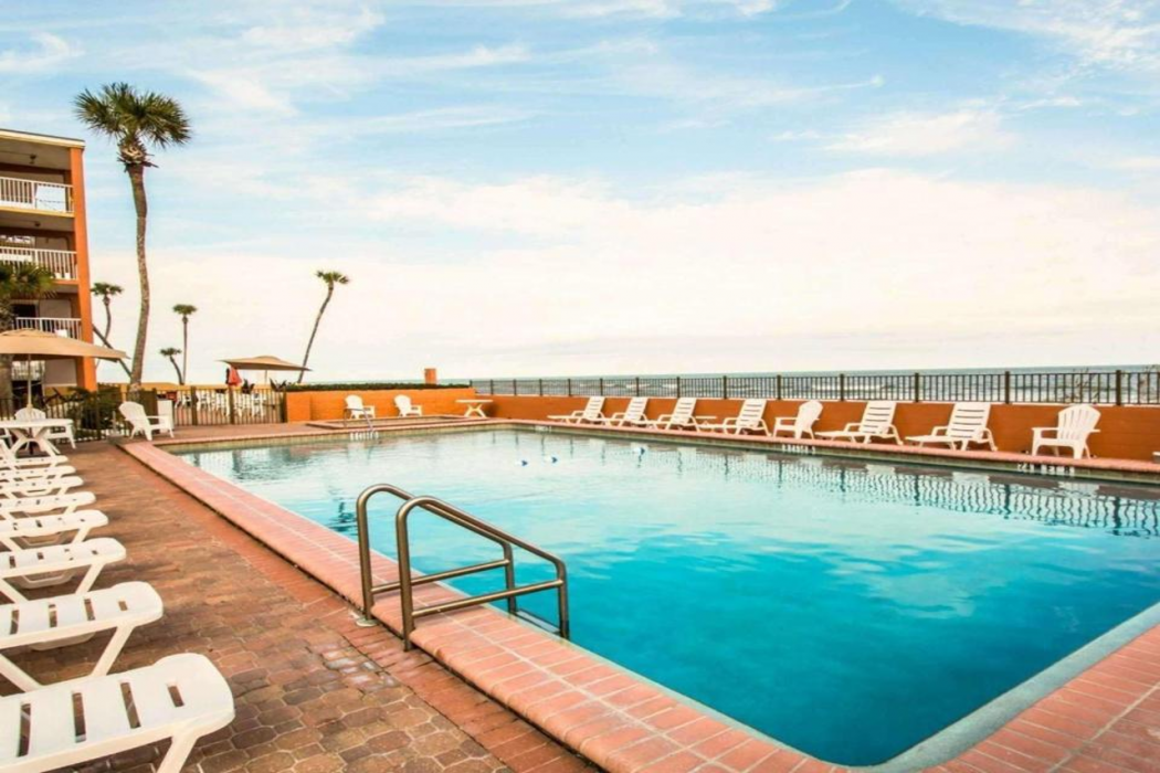 Comfort Inn & Suites Ormond Beach Oceanfront 18/25