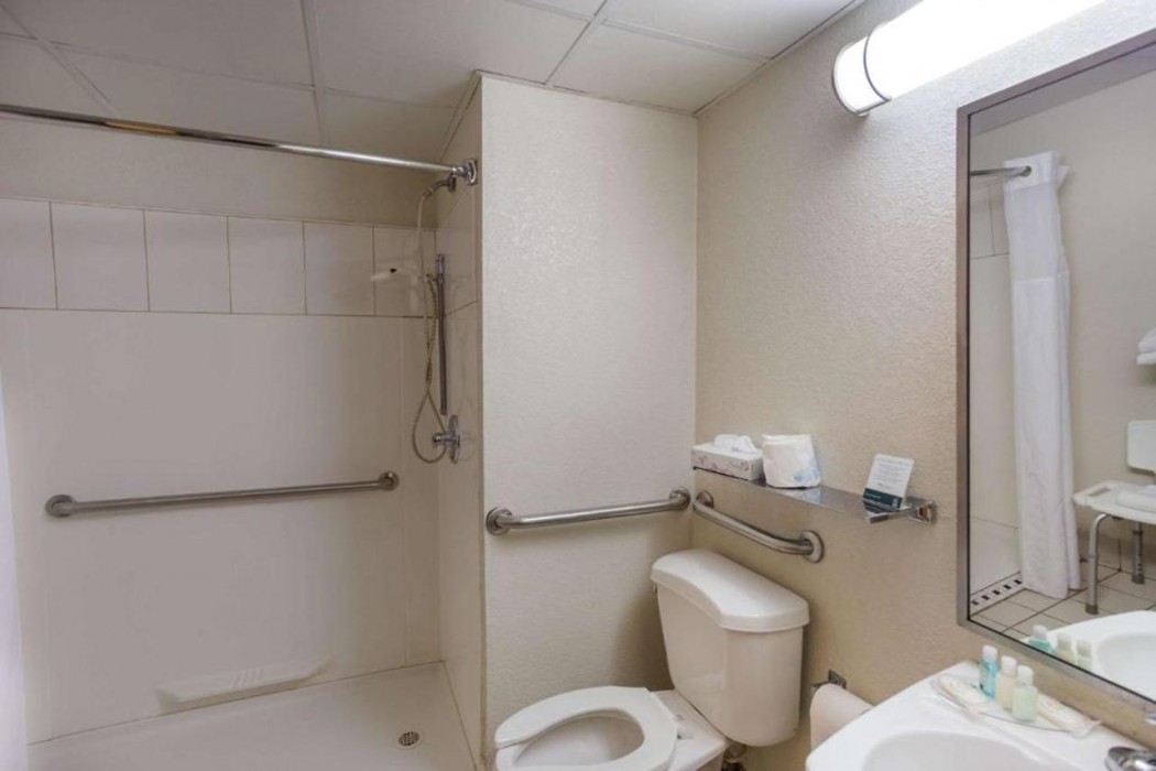Quality Inn Albany Colonie 11/31
