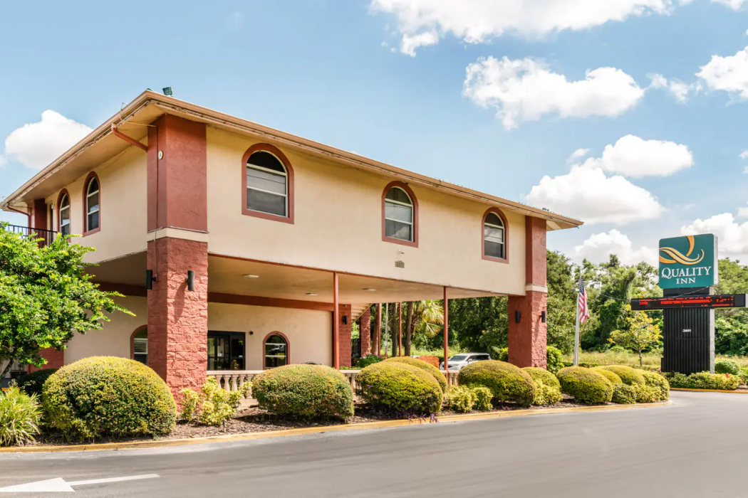 奥兰多机场品质酒店(Quality Inn & Suites Orlando Airport) 图片1