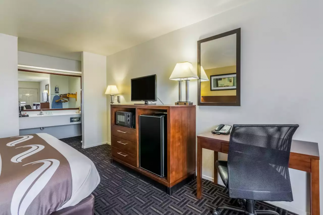 Quality Inn Fresno Near University 23/34