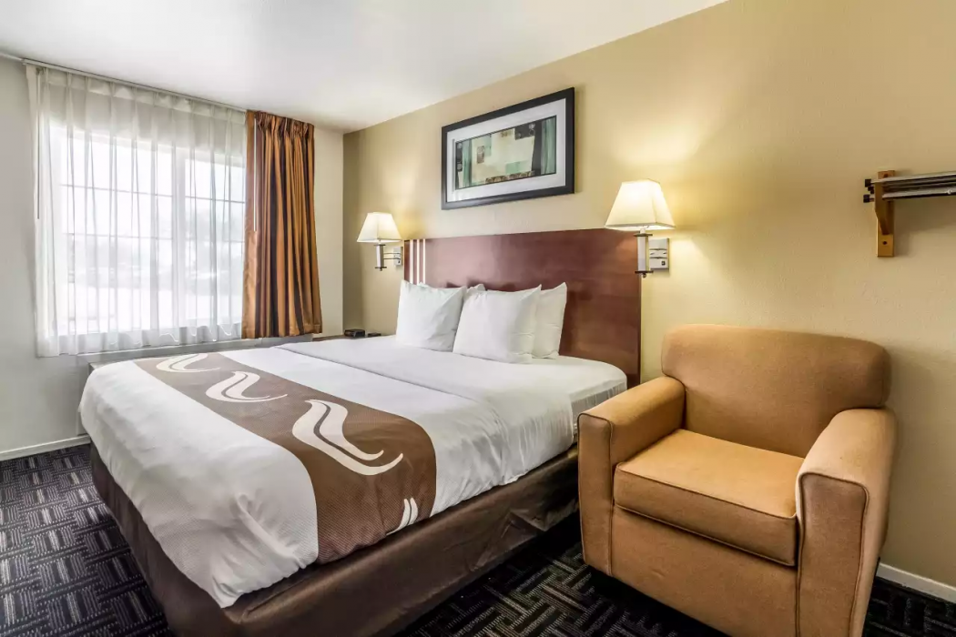 Quality Inn Fresno Near University 20/34
