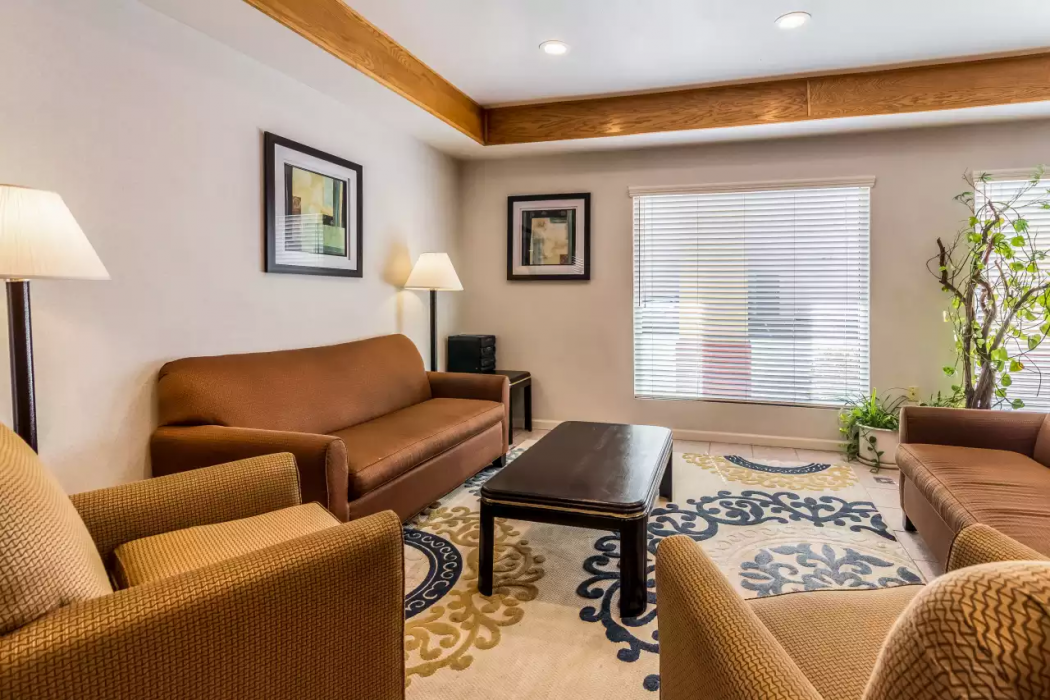 Quality Inn Fresno Near University 6/34