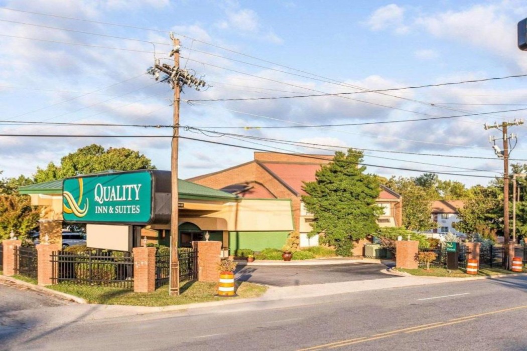 Quality Inn & Suites Coliseum 2/20