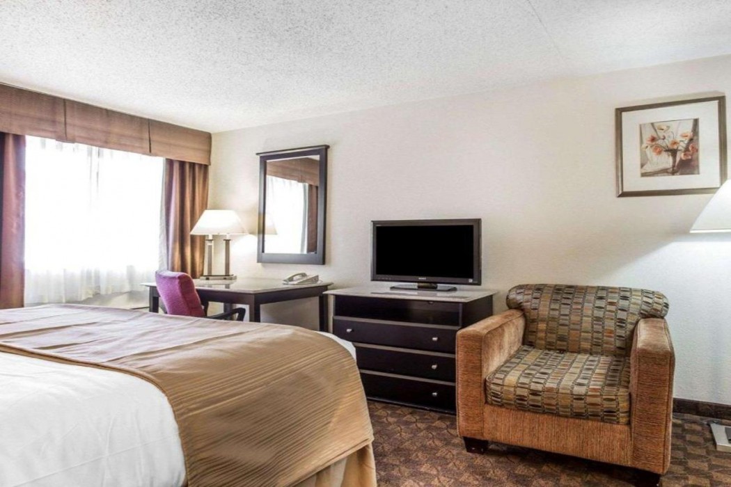 Quality Inn & Suites Coliseum 11/20