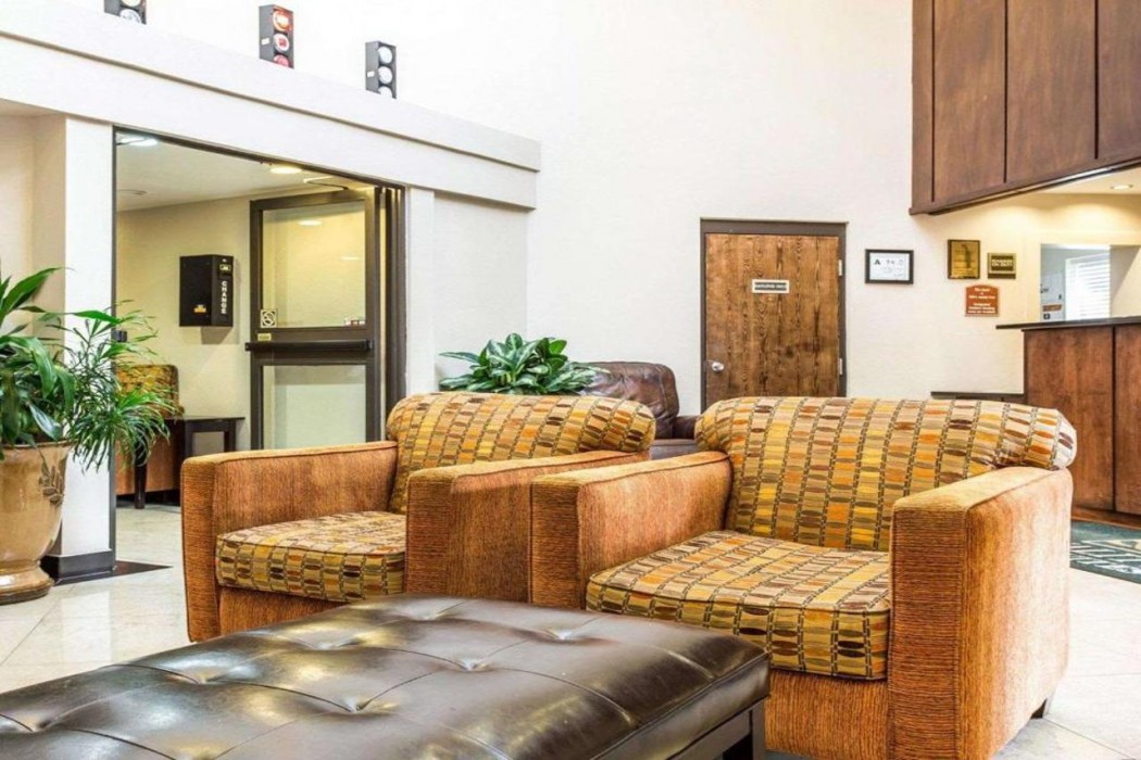 Quality Inn & Suites Coliseum 5/20