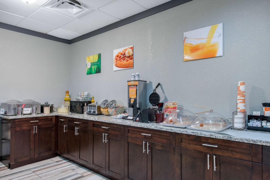 Quality Inn and Suites Brooksville I-75/Dade City 14/17