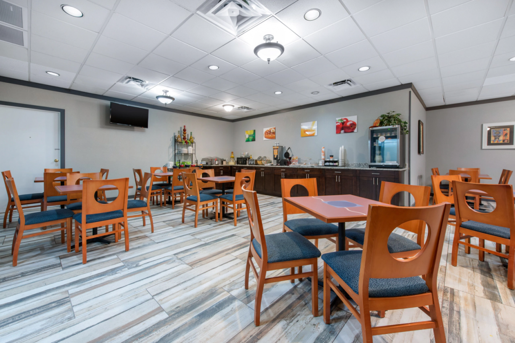 Quality Inn and Suites Brooksville I-75/Dade City 13/17