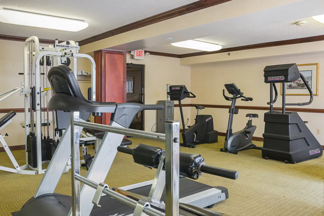 Quality Inn and Suites Detroit Metro Airport 14/27