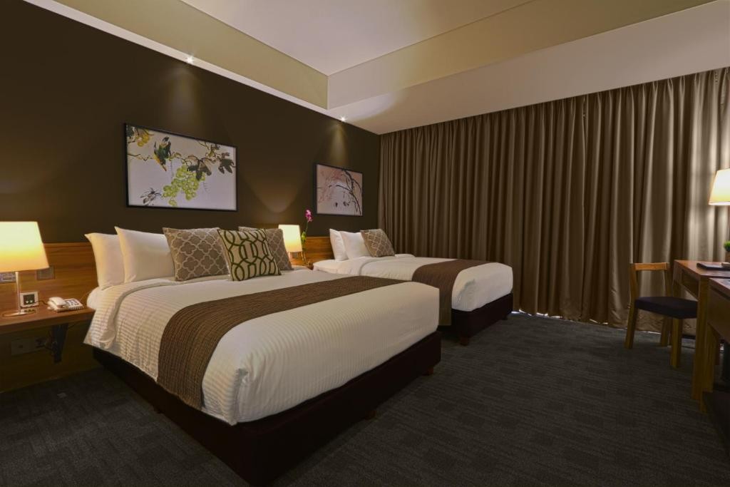 Escala Tagaytay 13/55