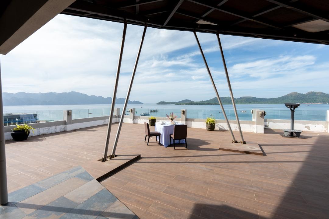 Two Seasons Coron Bayside Hotel 30/68