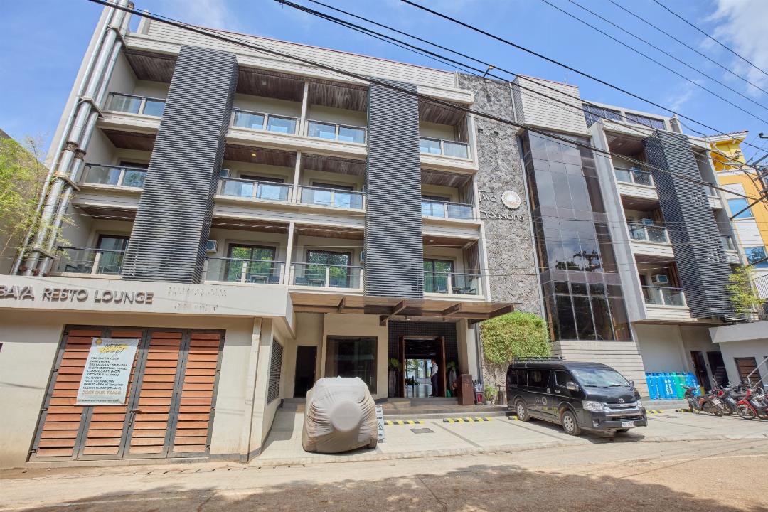 Two Seasons Coron Bayside Hotel in CORON