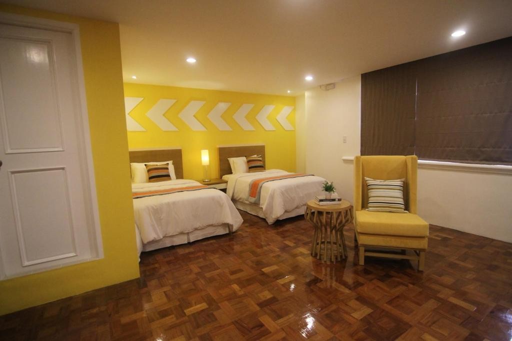 Bryan Condominium Suites 24/66