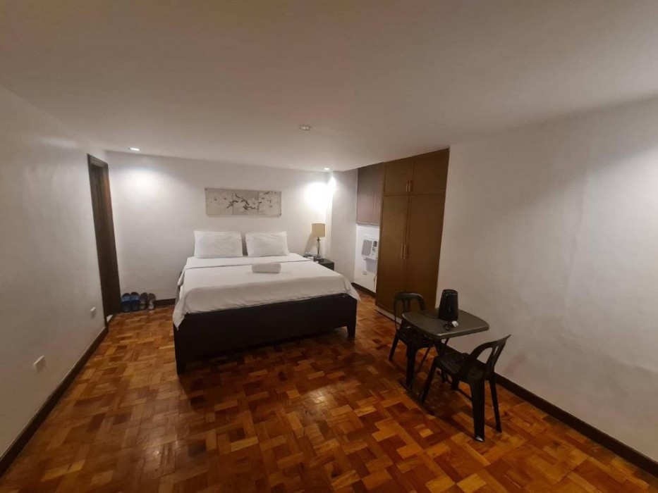 Bryan Condominium Suites 20/66