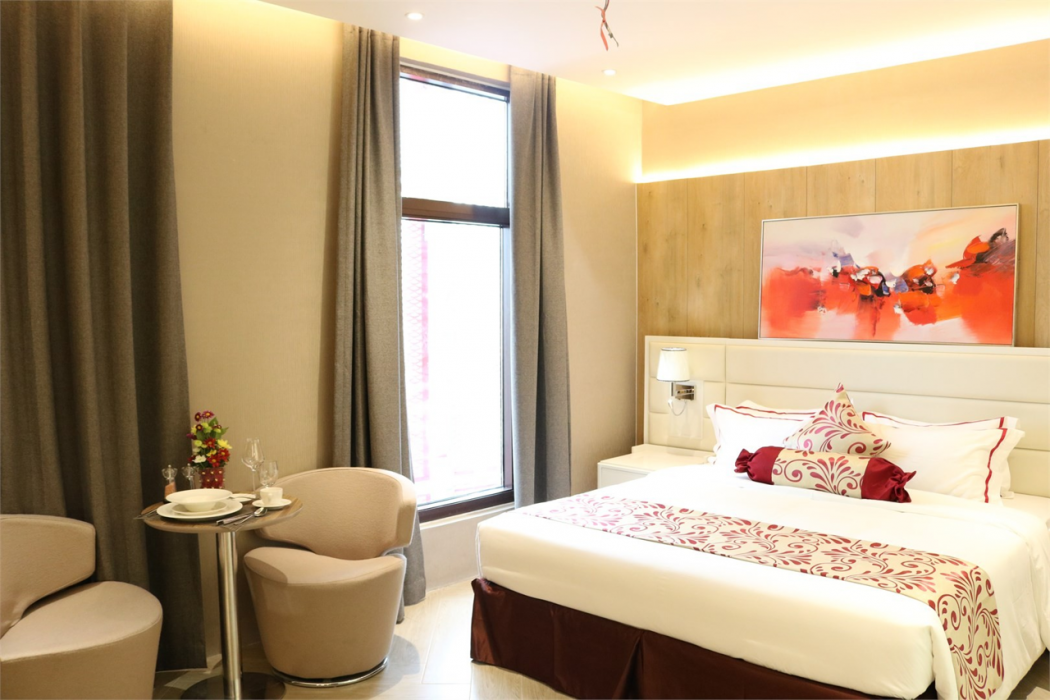 Red Hotel Cubao 12/64