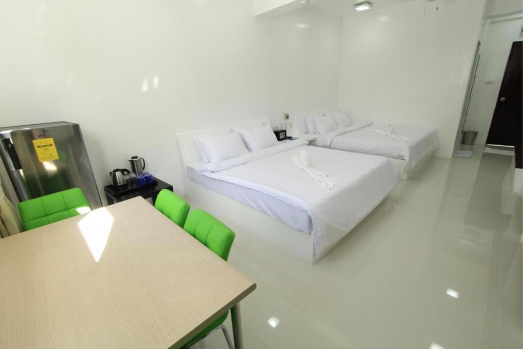 Coron Bluewave Hotel 13/75