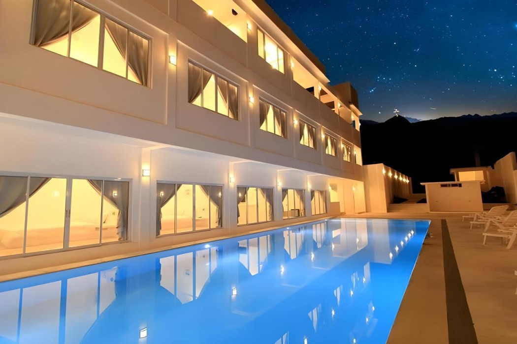 Coron Bluewave Hotel 54/75