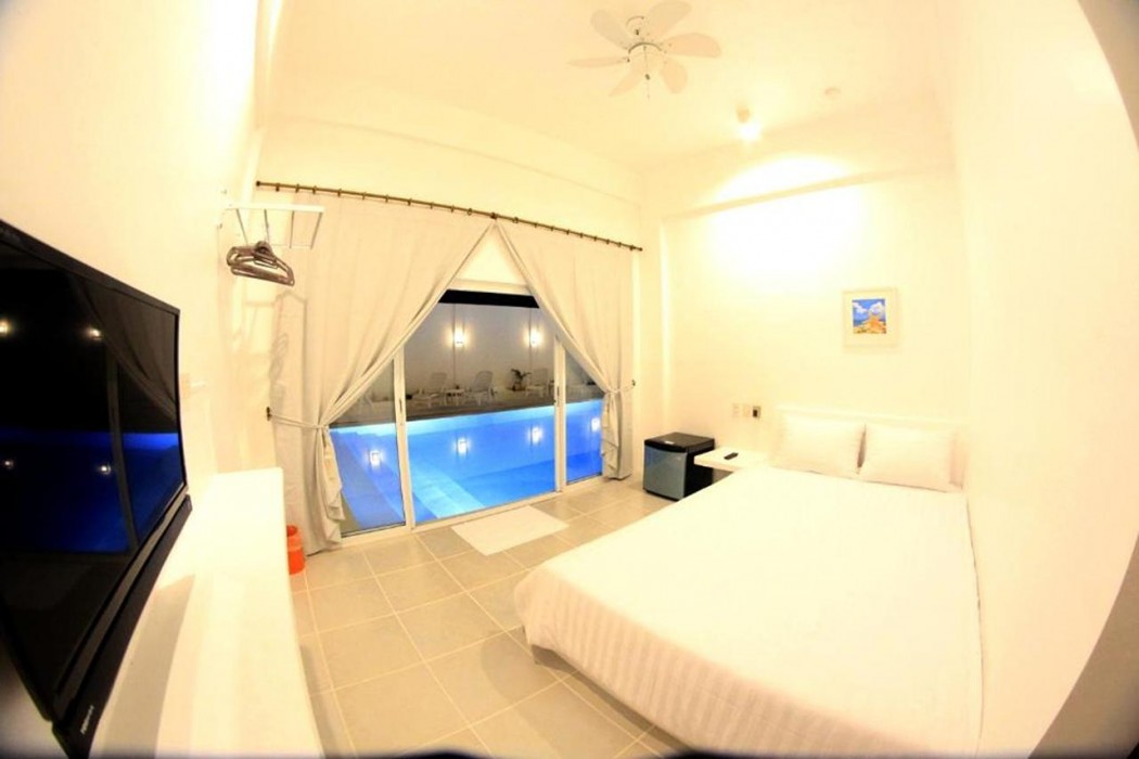 Coron Bluewave Hotel 23/75