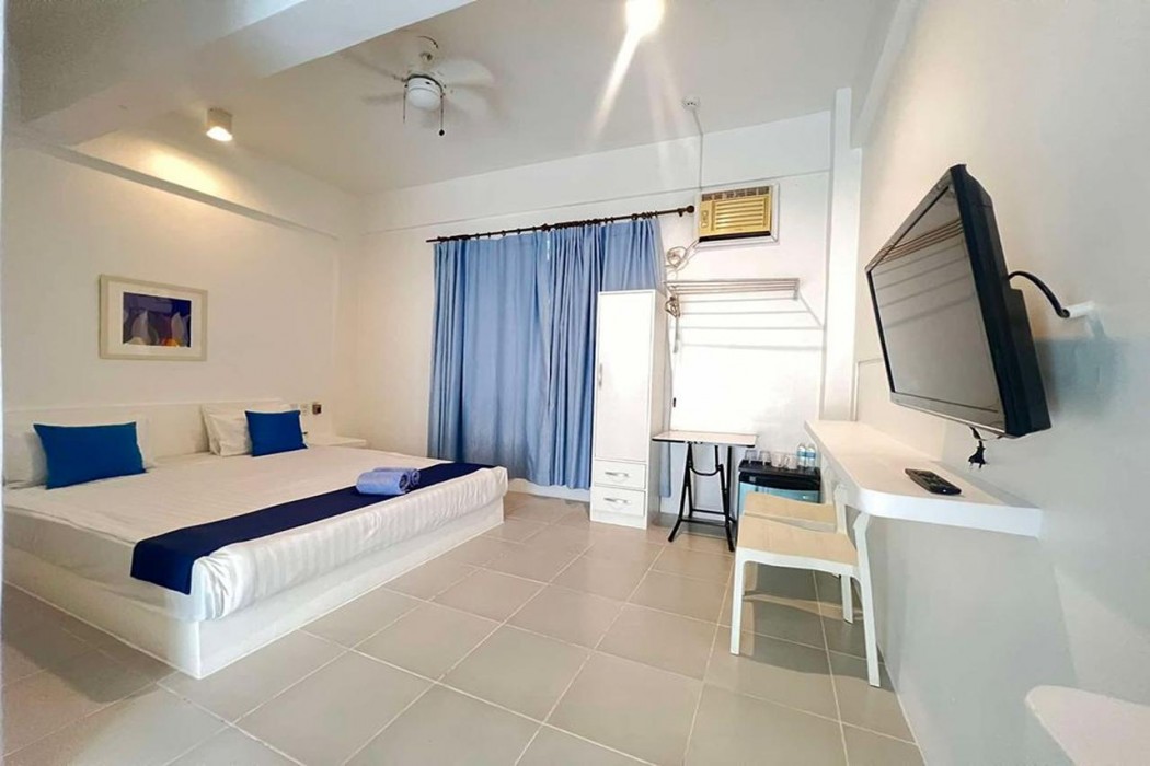 Coron Bluewave Hotel 16/75