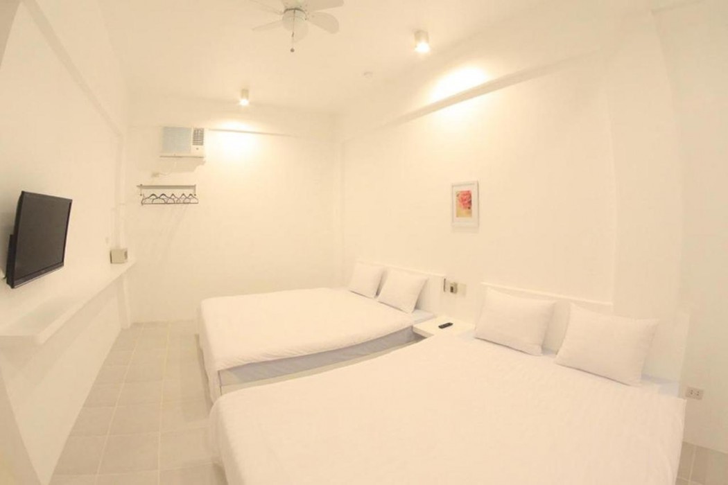 Coron Bluewave Hotel 38/75