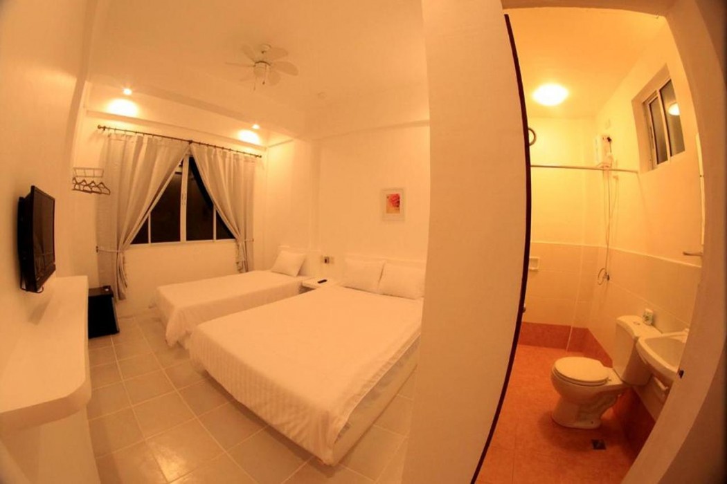 Coron Bluewave Hotel 36/75