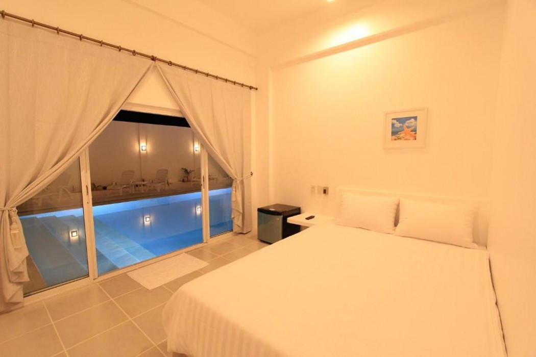 Coron Bluewave Hotel 22/75